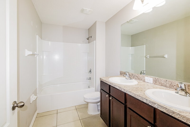 2,240/Mo, 4011 Bramblewood Loop Spring Hill, FL 34609 Bathroom View