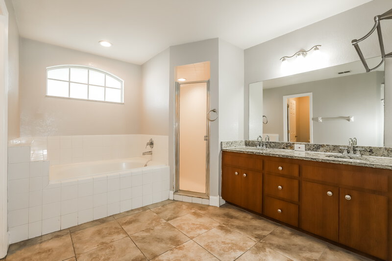 2,115/Mo, 4144 Baywater Place Lakeland, FL 33812 Main Bathroom View