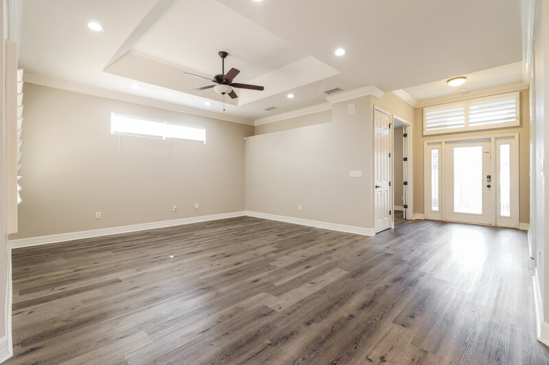 2,950/Mo, 616 Omaha St Palm Harbor, FL 34683 Living Room View