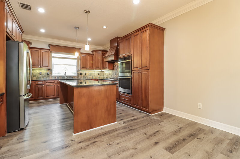 2,950/Mo, 616 Omaha St Palm Harbor, FL 34683 Dining Room View