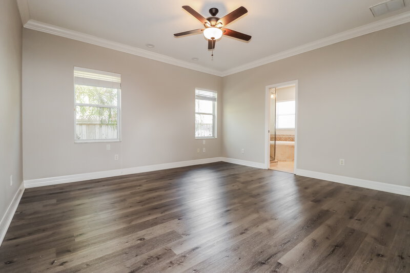 2,950/Mo, 616 Omaha St Palm Harbor, FL 34683 Main Bedroom View