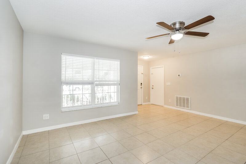 2,480/Mo, 8613 Hawbuck Street Trinity, FL 34655 Living Room View