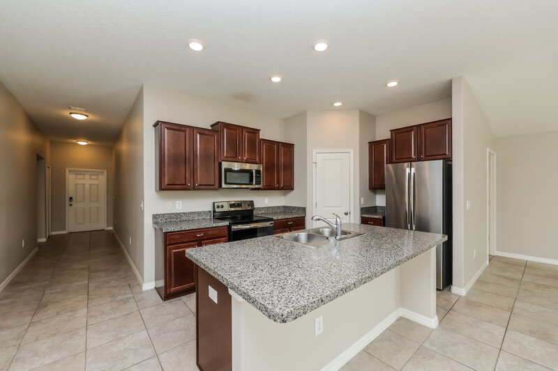 1,830/Mo, 127 Cascade Bend Drive Ruskin, FL 33570 Kitchen View 2