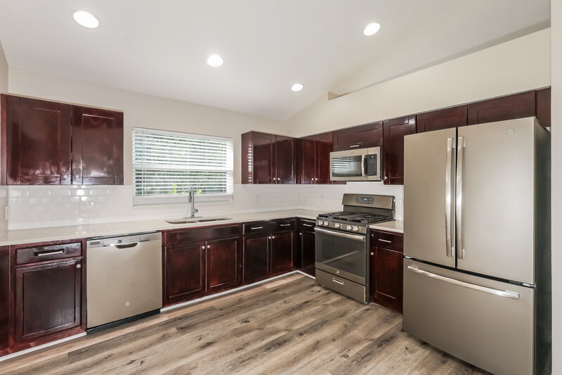 2,175/Mo, 29006 Old Marsh End Wesley Chapel, FL 33543 Kitchen View