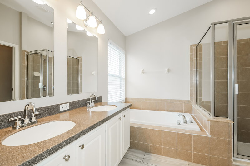 2,480/Mo, 10124 Coldwater Loop Land O Lakes, FL 34638 Main Bathroom View