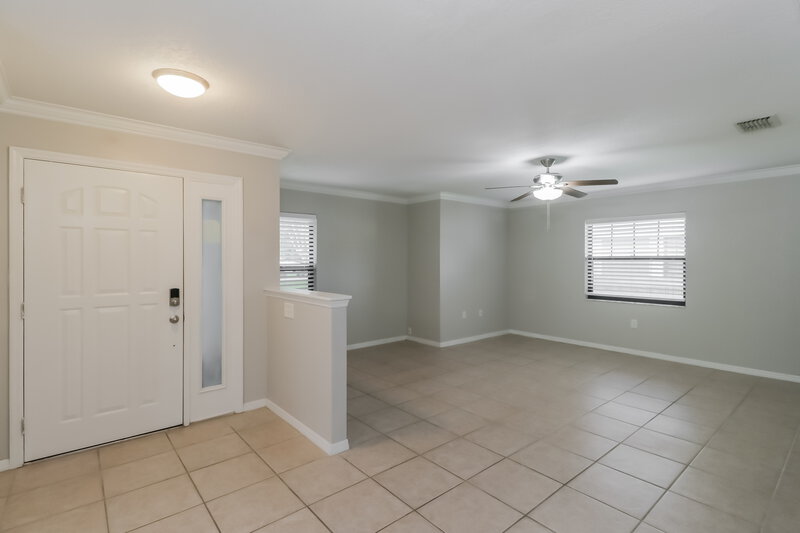 2,055/Mo, 454 Louis Edward Court Lakeland, FL 33809 Living Room View 2