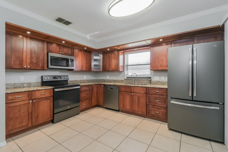 2,055/Mo, 454 Louis Edward Court Lakeland, FL 33809 Kitchen View