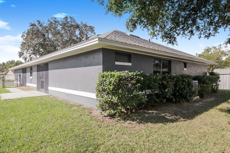 2,055/Mo, 454 Louis Edward Court Lakeland, FL 33809 Rear View