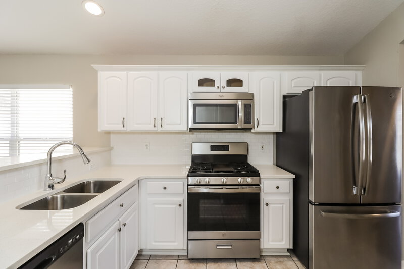 2,060/Mo, 8646 Persea Ct Trinity, FL 34655 Kitchen View