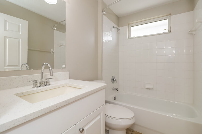 2,060/Mo, 8646 Persea Ct Trinity, FL 34655 Bathroom View