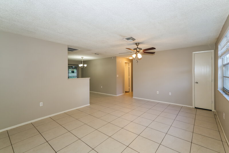 1,655/Mo, 12053 Shadow Ridge Boulevard Hudson, FL 34669 Living Room View