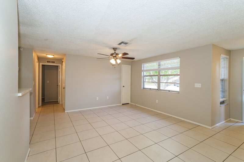 1,655/Mo, 12053 Shadow Ridge Boulevard Hudson, FL 34669 Living Room View 2