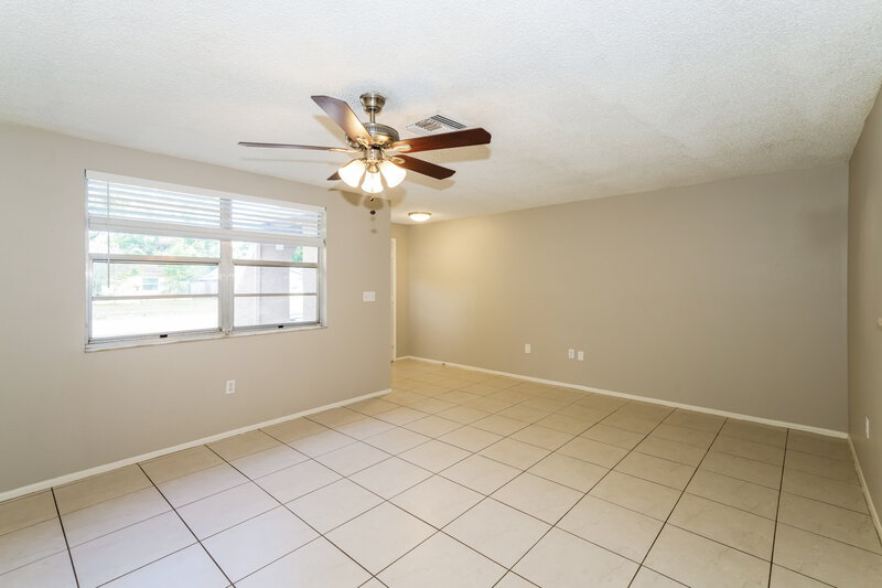 1,655/Mo, 12053 Shadow Ridge Boulevard Hudson, FL 34669 Living Room View 3