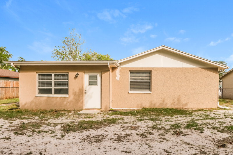 1,655/Mo, 12053 Shadow Ridge Boulevard Hudson, FL 34669 Rear View