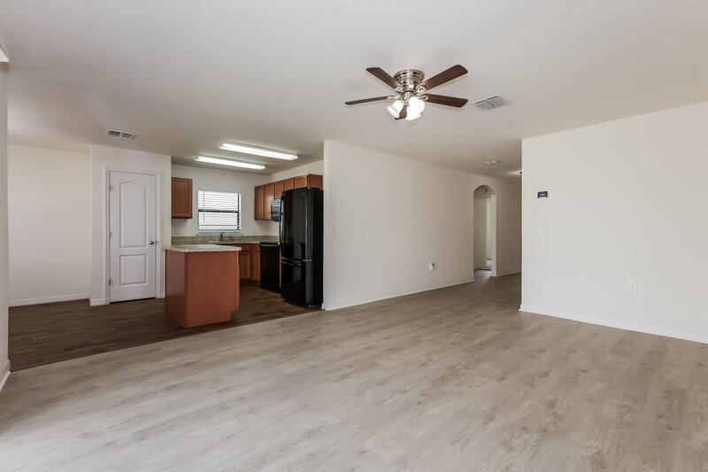 1,780/Mo, 748 Chatham Walk Dr Ruskin, FL 33570 Living Room View 2