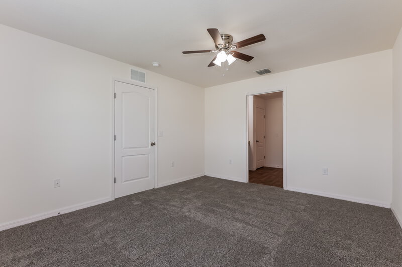 1,780/Mo, 748 Chatham Walk Dr Ruskin, FL 33570 Main Bedroom View 2