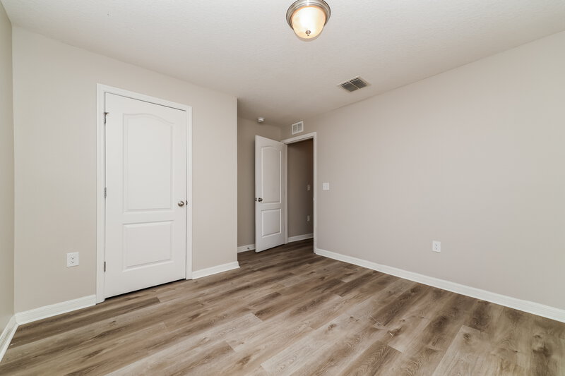 2,170/Mo, 745 Chatham Walk Dr Ruskin, FL 33570 Bedroom View