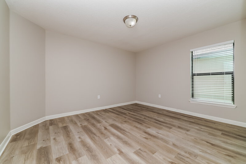2,170/Mo, 745 Chatham Walk Dr Ruskin, FL 33570 Bedroom View 2