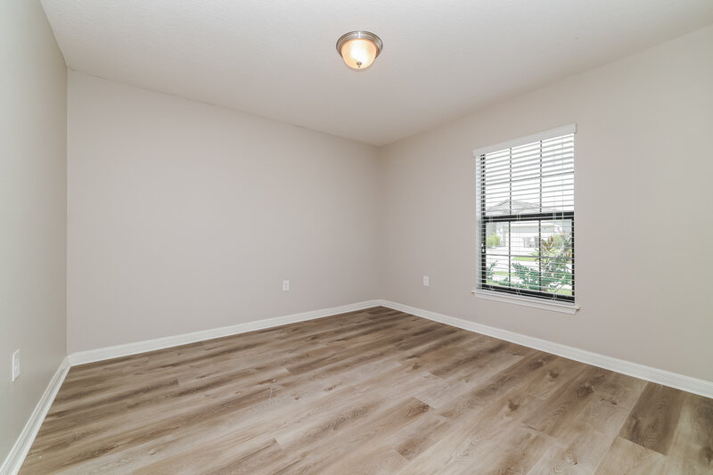 2,170/Mo, 745 Chatham Walk Dr Ruskin, FL 33570 Bedroom View 4