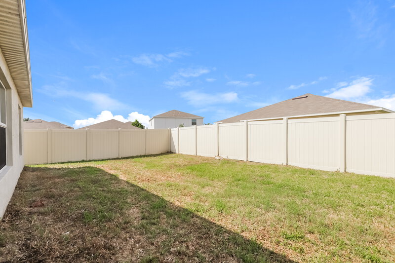 3,790/Mo, 6825 Hazelnut Spice Drive Ruskin, FL 33573 Backyard View