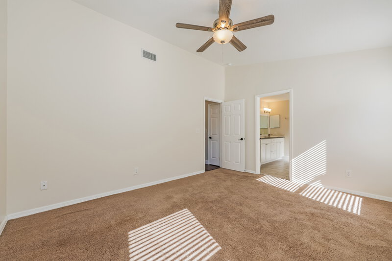 2,015/Mo, 538 Beth Ann Street Valrico, FL 33594 Main Bedroom View 2