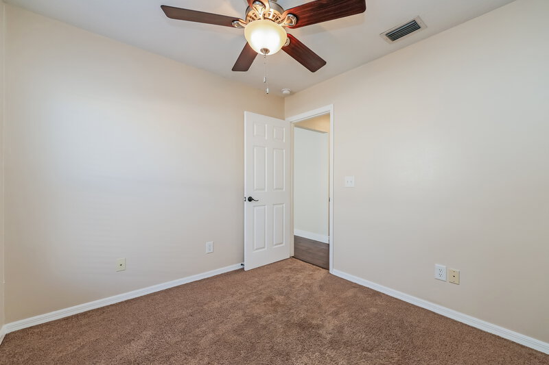 2,015/Mo, 538 Beth Ann Street Valrico, FL 33594 Bedroom View 2