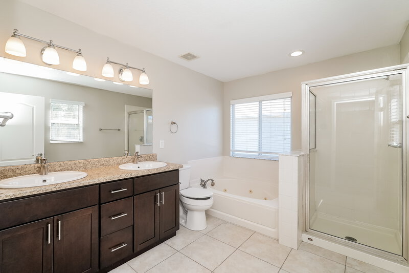 3,600/Mo, 9251 Wellstone Drive Land O Lakes, FL 34638 Main Bathroom View