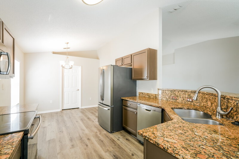 2,285/Mo, 30301 Rattana Court Wesley Chapel, FL 33545 Kitchen View