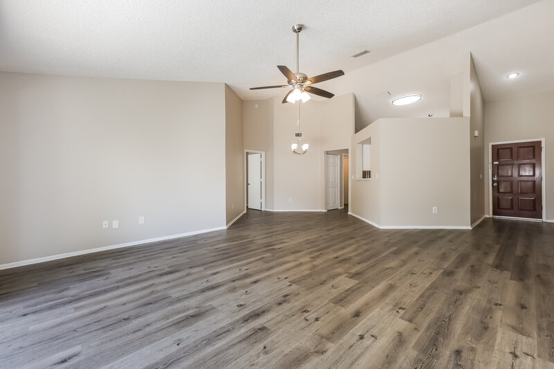 2,250/Mo, 11504 Smokethorn Drive Riverview, FL 33579 Living Room View 2