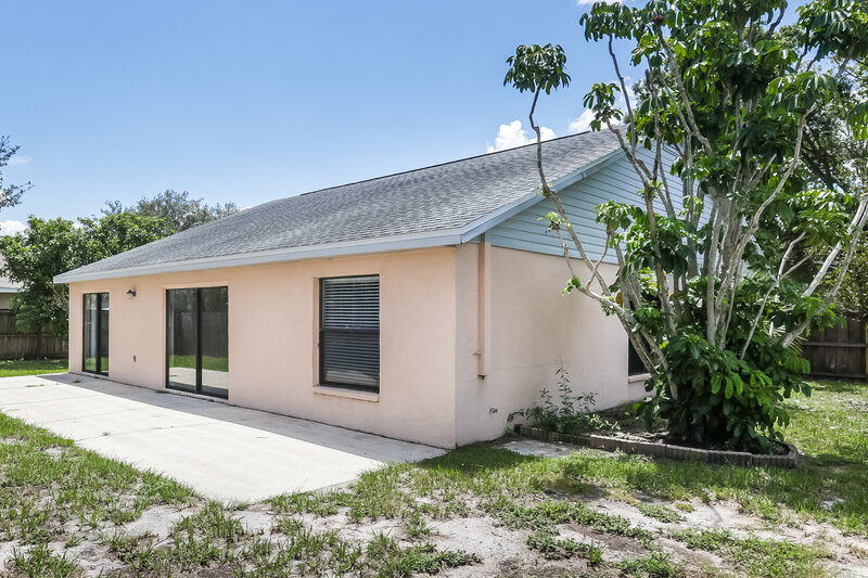 2,250/Mo, 11504 Smokethorn Drive Riverview, FL 33579 Rear View