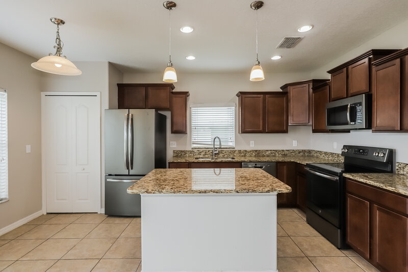 2,270/Mo, 1126 Seminole Sky Drive Ruskin, FL 33570 Kitchen View