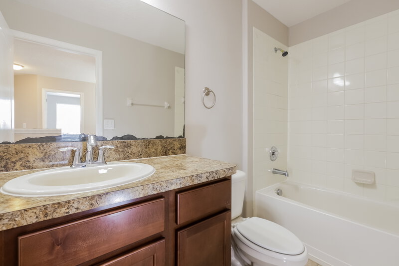 2,270/Mo, 1126 Seminole Sky Drive Ruskin, FL 33570 Bathroom View