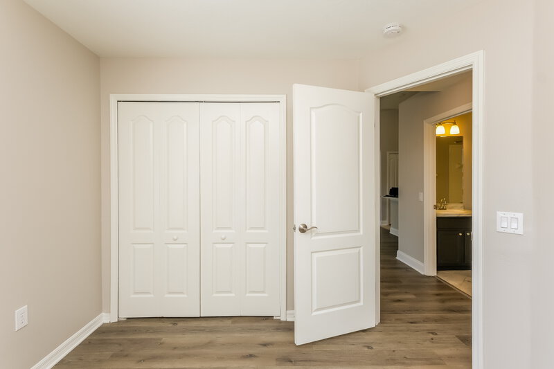2,065/Mo, 6927 Waterbrook Ct Gibsonton, FL 33534 Main Bedroom View