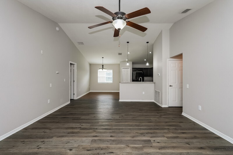 1,915/Mo, 4049 Sundance Place Loop Mulberry, FL 33860 Living Room View 2