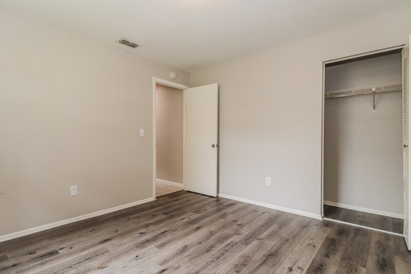 2,070/Mo, 912 Axlewood Cir Brandon, FL 33511 Bedroom View 2