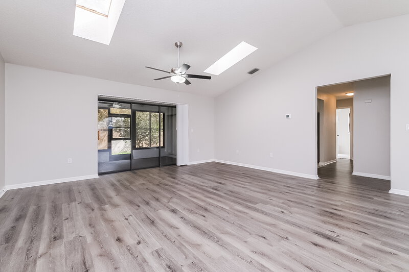 2,330/Mo, 4828 Crestknoll Ln New Port Richey, FL 34653 Living Room View