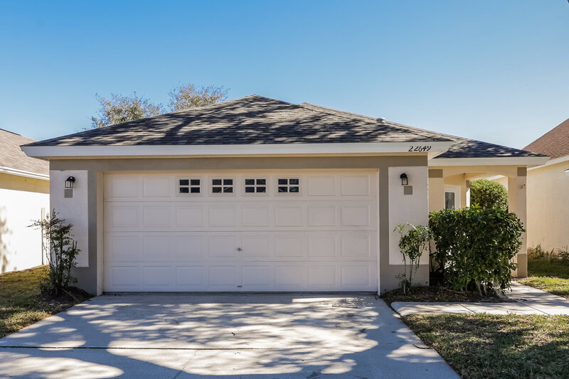 2,120/Mo, 22649 Saint Thomas Circle Lutz, FL 33549 External View