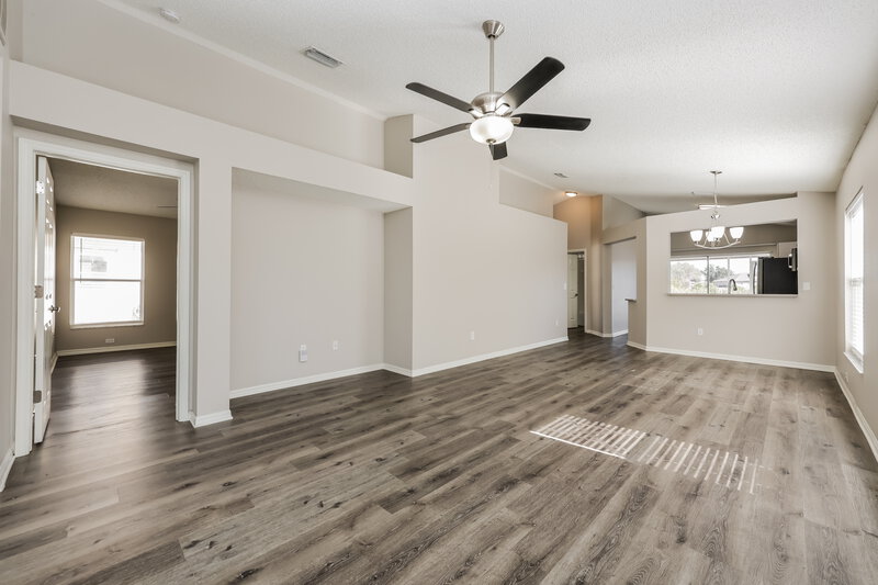 2,120/Mo, 22649 Saint Thomas Circle Lutz, FL 33549 Living Room View