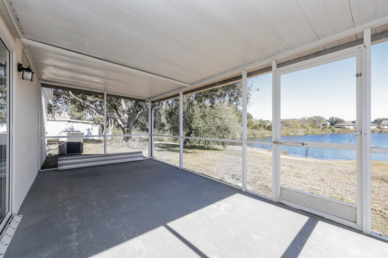 2,120/Mo, 22649 Saint Thomas Circle Lutz, FL 33549 Sun Room View