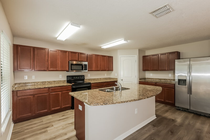 2,490/Mo, 11849 Valhalla Woods Drive Riverview, FL 33579 Kitchen View 2