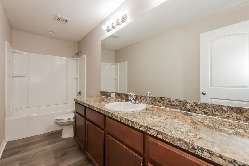 2,490/Mo, 11849 Valhalla Woods Drive Riverview, FL 33579 Bathroom View