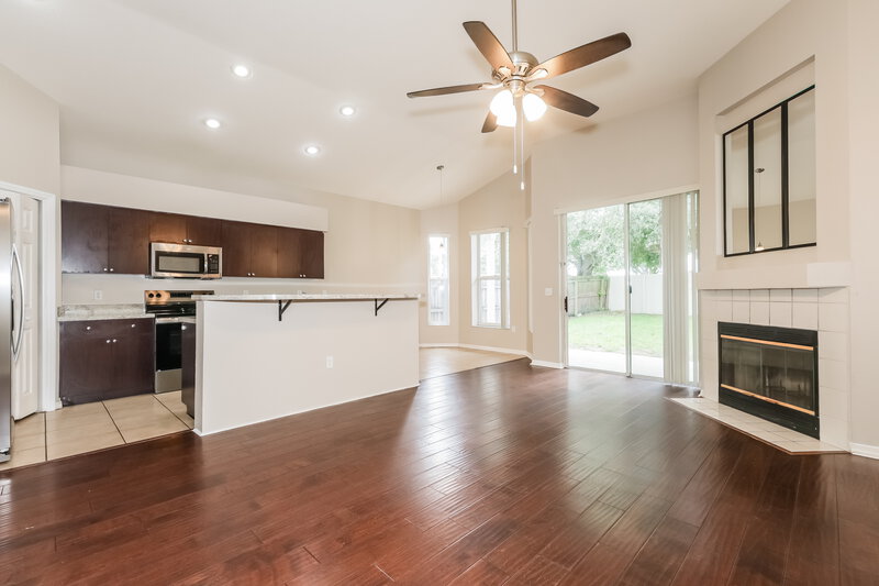 2,540/Mo, 2014 Cattleman Drive Brandon, FL 33511 Family Room View