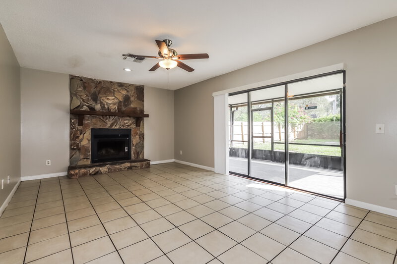 2,350/Mo, 1421 Peachfield Drive Valrico, FL 33596 Family Room View