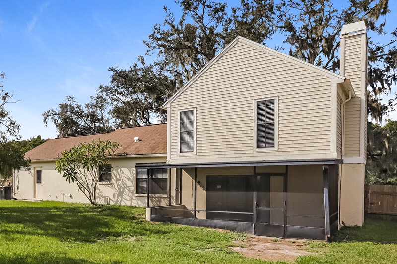 2,350/Mo, 1421 Peachfield Drive Valrico, FL 33596 Rear View