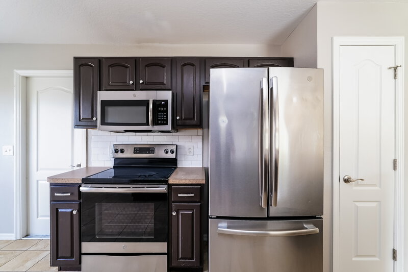 2,055/Mo, 10312 Fairchild Road Spring Hill, FL 34608 Kitchen View 3