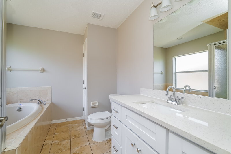 2,055/Mo, 10312 Fairchild Road Spring Hill, FL 34608 Main Bathroom View