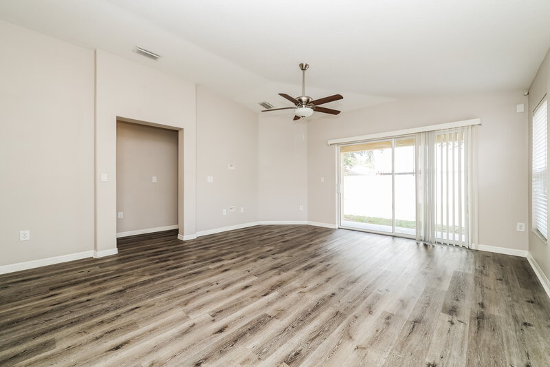 2,030/Mo, 7338 Lumber Port Dr Ruskin, FL 33573 Living Room View 2