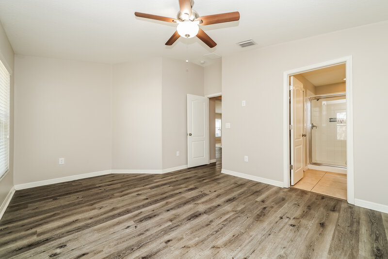 2,030/Mo, 7338 Lumber Port Dr Ruskin, FL 33573 Main Bedroom View