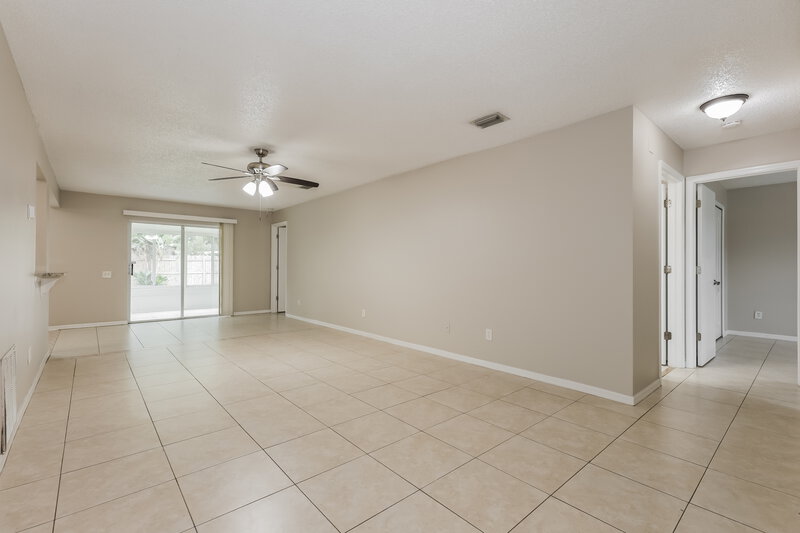 2,035/Mo, 12438 Dawn Vista Drive Riverview, FL 33578 Living Room View 2