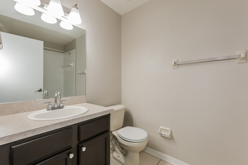 2,035/Mo, 12438 Dawn Vista Drive Riverview, FL 33578 Main Bathroom View